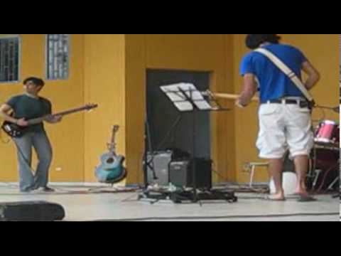 DAVID VARELA (Tapitito), Guitarra Electrica.  Probando sonido