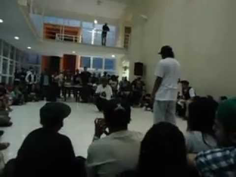 Meeting indaiatuba 2012 - batalha de locking Final - Tiuzinho