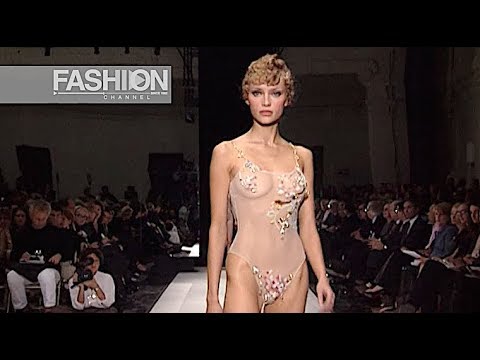 GIANFRANCO FERRÉ Spring Summer 2000 Milan - Fashion Channel