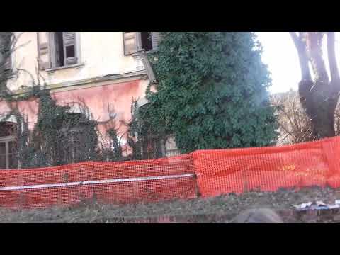 Stazione di Bagnolo Piemonte.trenitaglia e Greenaway colpiscono ancora....