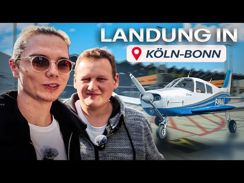 Wir landen mit einem kleinen Flugzeug in Köln-Bonn (EDDK)