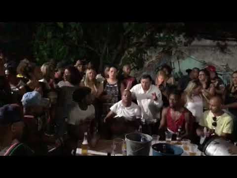 Domingo no Quintal dos Prettos