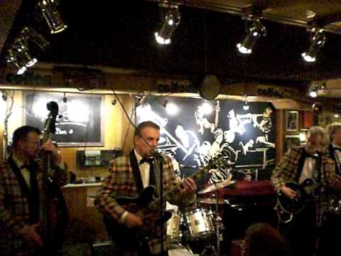 SWEET LITTLE SIXTEEN - Franny and the Fireballs LIVE im Cotton Club - Hamburg im Juni 2010