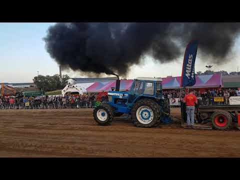 Ford TW10 Tracteur Pulling FJA Waremme 30/09/2018 1