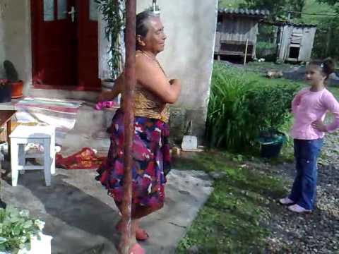 dansatoarea din ticau