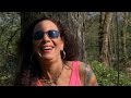 Iris gaat los in het bos en op de weg - HOTTER THAN MY DAUGHTER