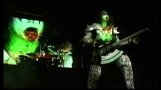 KISS Gene Simmons Bass Solo and God Of Thunder The Last KISS DVD (HD)