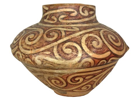 Cucuteni Painted Vessel / History of Romania in One Object
