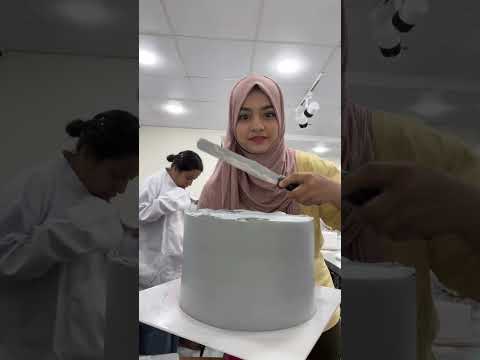 Baking classes | whipping cake frosting | easy cake making |