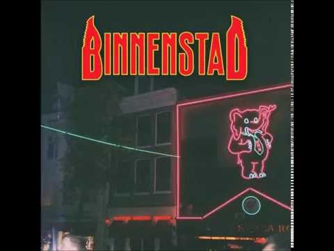 Yung Internet - Wie Is Het