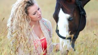 &quot;Charming&quot; A Girls Gotta Do...