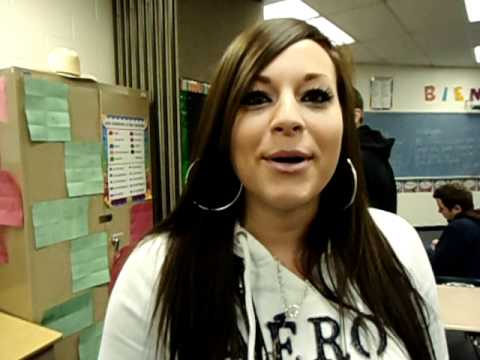 COMER COOKIE E BOM!!!! SIMM MUITO BOM :D hahahahaha