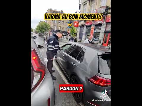 Une Golf R se prend un bon karma - Police #karma #police #velo #golf