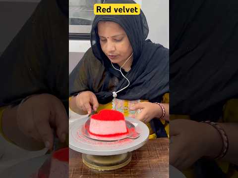 Red velvet cake 🎂 #short #redvelvetcakr#shrijisavitrikitchen