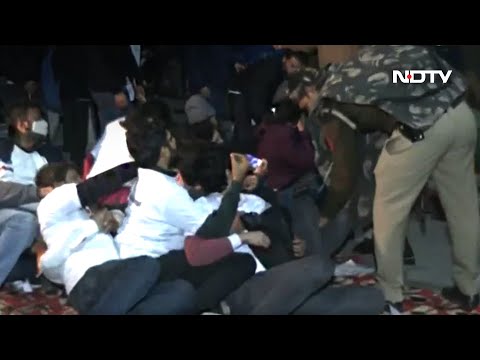 Watch: Civil Service Aspirants Beaten Up, Dragged Off Delhi Protest