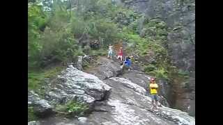 preview picture of video 'cachoeira bonita (ALTO CAPARAÓ,MG)'
