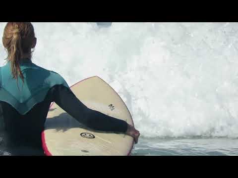 SURFING AT BALEAL- PENICHE/PORTUGAL