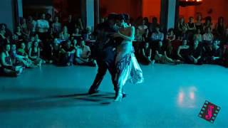 MARIANO "CHICHO" FRUMBOLI & MOIRA CASTELLANO || "QUEDEMONOS AQUI"