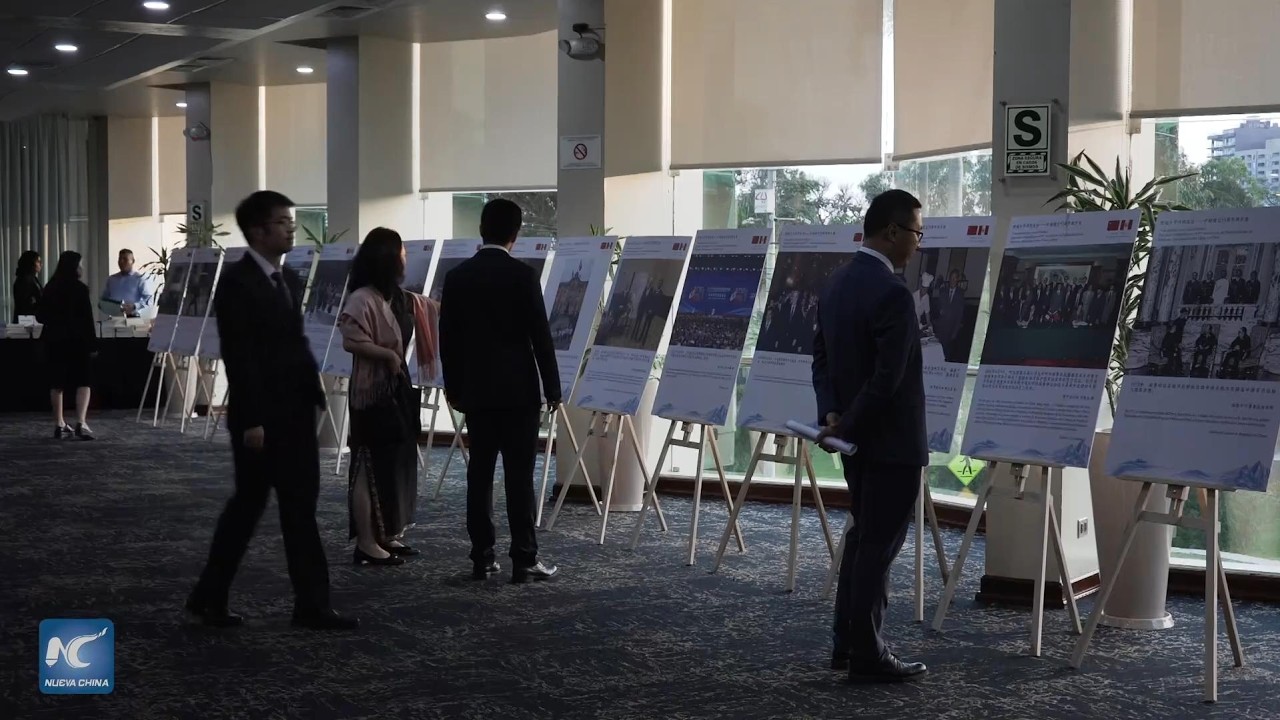 Disfrutan en Lima de exposición fotográfica que destaca 55º aniversario de relaciones China-Perú