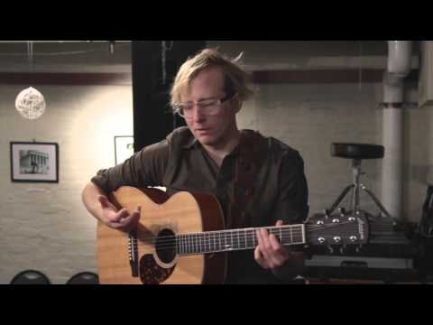 Intro to Fingerstyle Guitar with Nathaniel Braddock | Passim School of Music