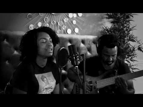 Ateaa Tina performs her hit song with Daddy Lumba, 'Adaka Tea' (A tribute to her late mom)