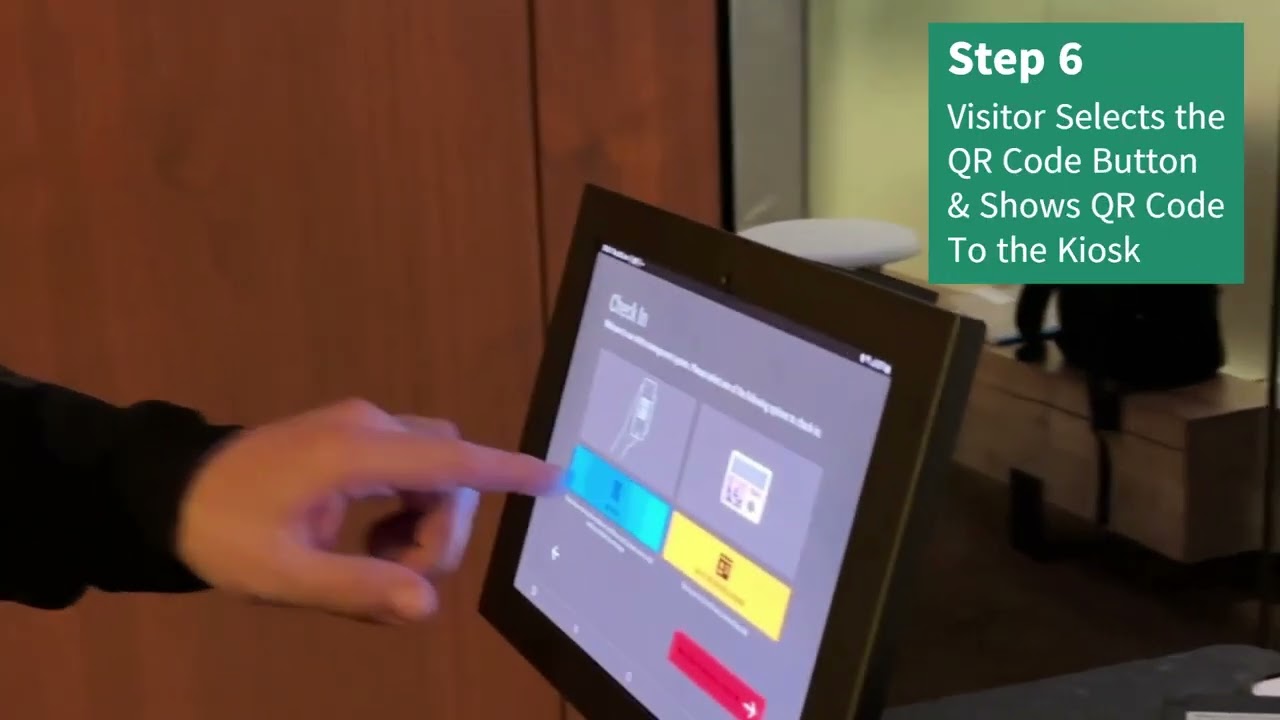 Visitor with Pre-Registered QR Code Visitor Pass Invite