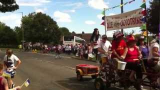 preview picture of video 'Kettering Carnival August 2012 Part 1'