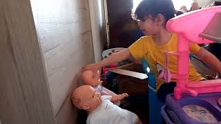 Brincando de fazer comidinha - brincadeiras de criança