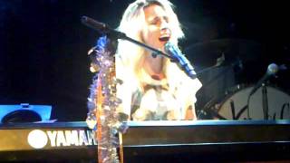 Krystl - The Moon Will Guide Me Home (Hengelo 16 dec 2011)