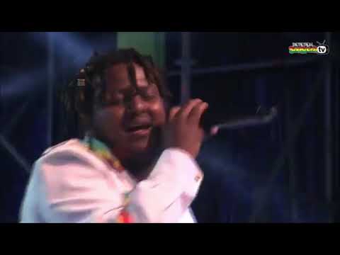 Yohana performs "Maye Kaja" (Old Version) at Rototom Sunsplash Reggae Festival 2017 Edition