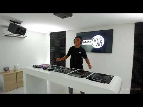 DJ Valdemar Performing Sabadomix.