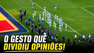 Essa atitude dos argentinos revoltou muita gente no final do jogo contra a Espanha. Mau prendedores!