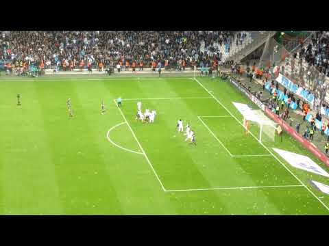 Cavani last minute goal stuns OM fans