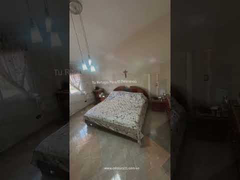 Casa en venta (Municipio Libertador): Amplia, ventilada y en calle con control de acceso. 🌲