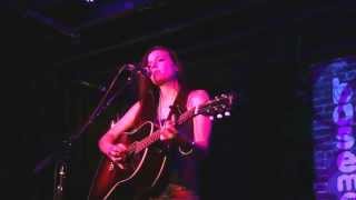 Emily Earle - News From Colorado, Live