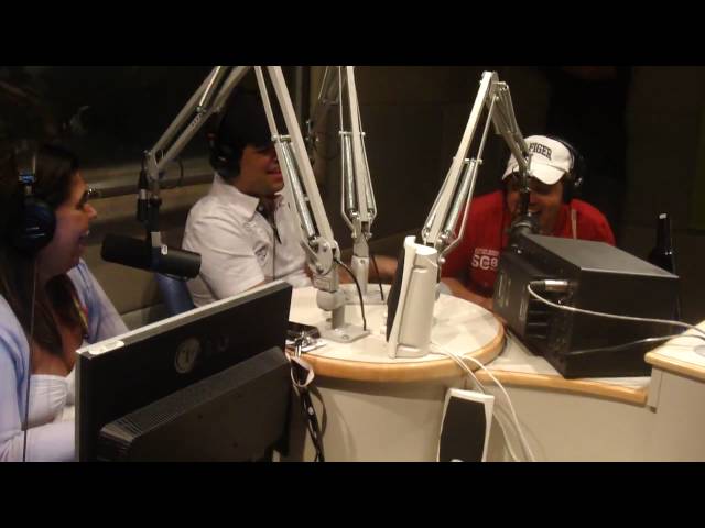 Locutora Mônika Leão Entrevistando Fernando E Sorocaba #Login Band FM