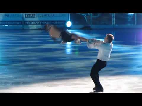 Kings on ice 2016 Warszawa   Warsaw Elena Yovanovich & Nodari Maisuradze Tribute to Chopin