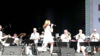 Marie Serneholt - Disconnect me (Live at Childhood)