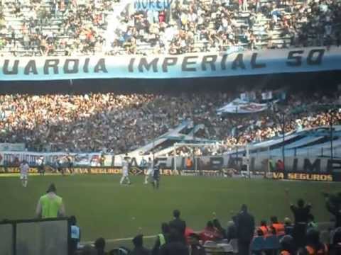 El Chino Saja le hace el gol de Penal a Godoy Cruz de Mendoza.