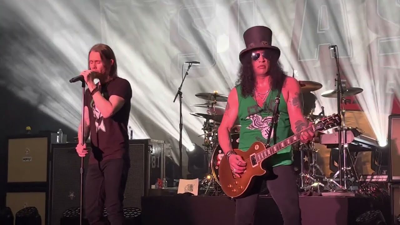 â€œRocket Manâ€ SLASH ft. Myles Kennedy and the Conspirators Portland, OR (1st time EVER played LIVE!!) - YouTube