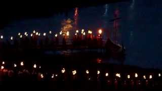 heamfaerin lots of  guizers just b4 1st torch clickiminin lerwick shetland 2010