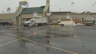 RAW VIDEO: Curt's Shopping Mall in Muskogee, Oklahoma sustains storm damage