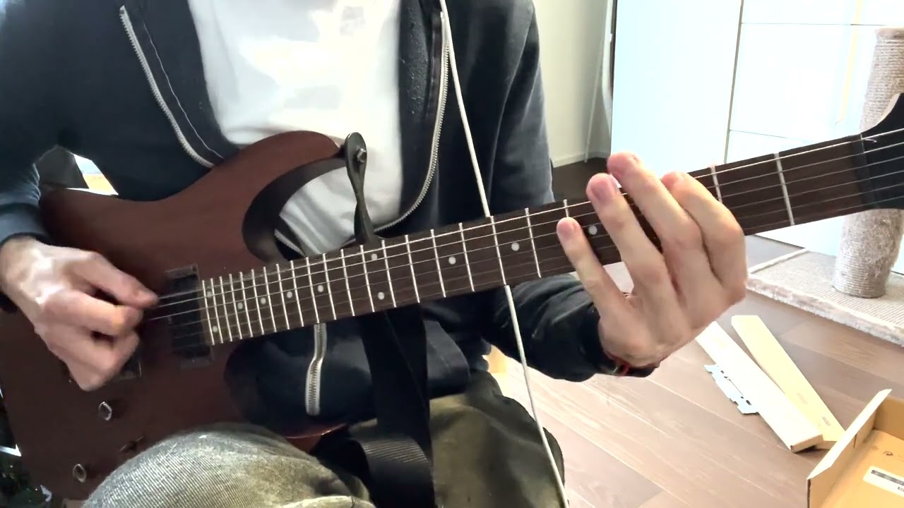 Roberto Barlocci playing the Painkiller intro riff by Judas Priest on electric guitar