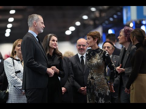 Los Reyes de España visitan el stand de Navarra en FITUR