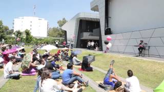 Damian Alcazar: El pais es suyo, tienen que recuperarlo.