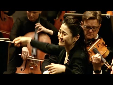 Han-Na Chang conducts Mahler 5 Part 3 (HD) Adagietto and Rondo-Finale