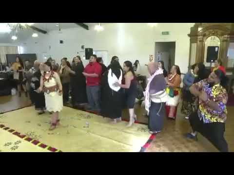 Tau'olunga Fakatonga. 'Ofeina 'e he Langi - Kalolaine Filimoehala.