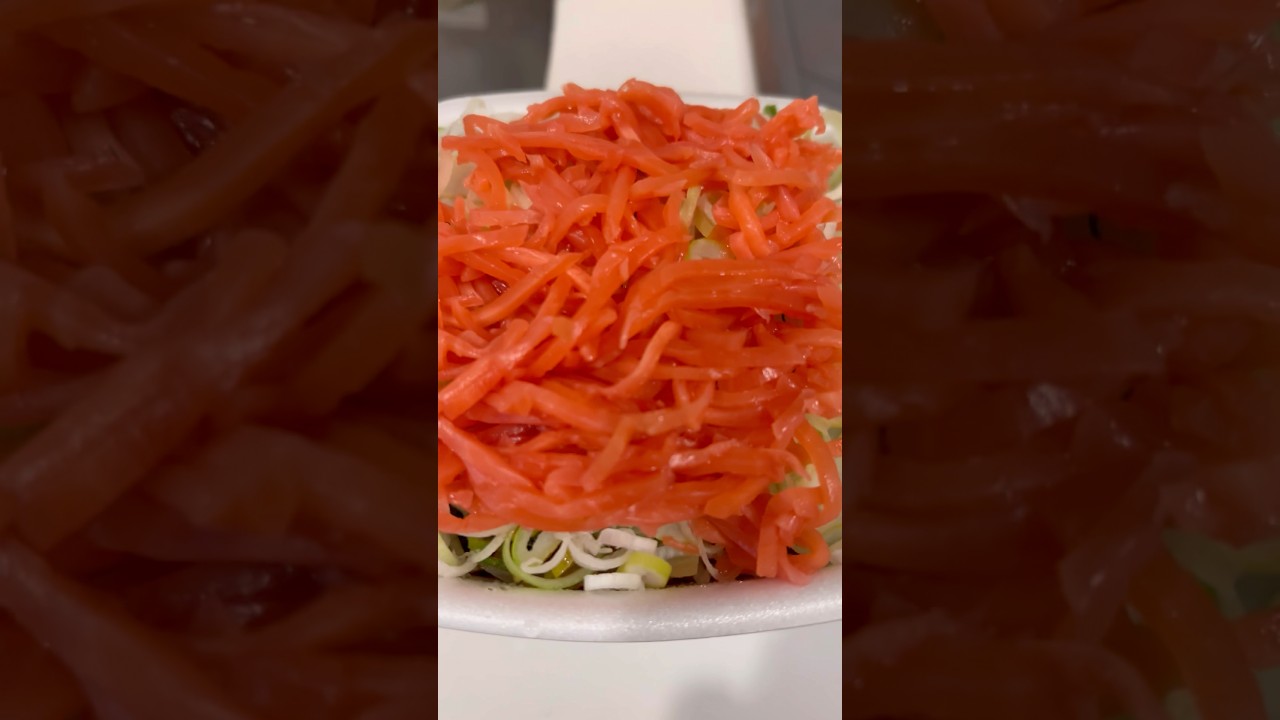 【グルメ】ネギたま牛丼にとろろも七味もネギも紅生姜はぶっかけますが牛丼の食べ方あってますか　吉野家の牛丼