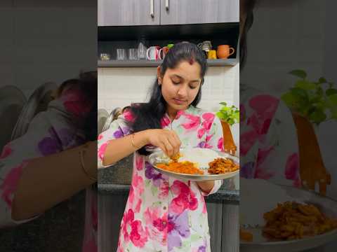 Onion tomato curry na style lo @Lightsonfood #shorts