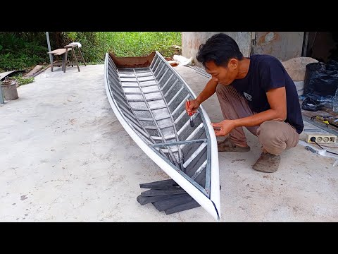 Man builds his own boat using foam